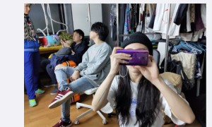 魅族X8渐变色官方再曝光 魅族16th下午现货发售