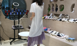 服装贸易个体商户”直播卖货”多难？ 门槛高、效果不明显