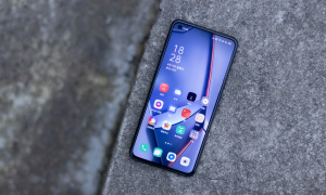 作为一名手游爱好者，你也许需要入手一部 OPPO Ace2