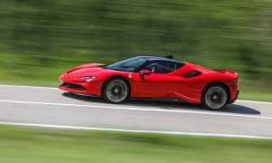 1000匹马力干翻拉法，法拉利最快超跑SF90 Stradale