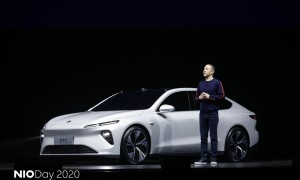 蔚来发布首款纯电轿车 ET7，叫板宝马 7 系