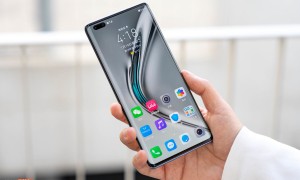 「好看」才是硬道理，荣耀V40搭载的原彩屏有多强？