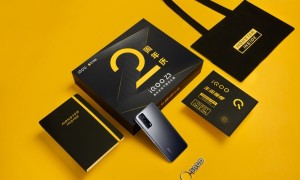 “性能先锋”iQOO Z3推出周年庆苏宁限定礼盒，4月16日0点正式开售