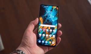 华硕ZenFone 8发布：屏幕最小的骁龙888机型登场