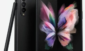 三星Galaxy Z Fold3再曝渲染图：首款屏下前置折叠屏
